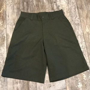 Men’s UA Shorts Size 28